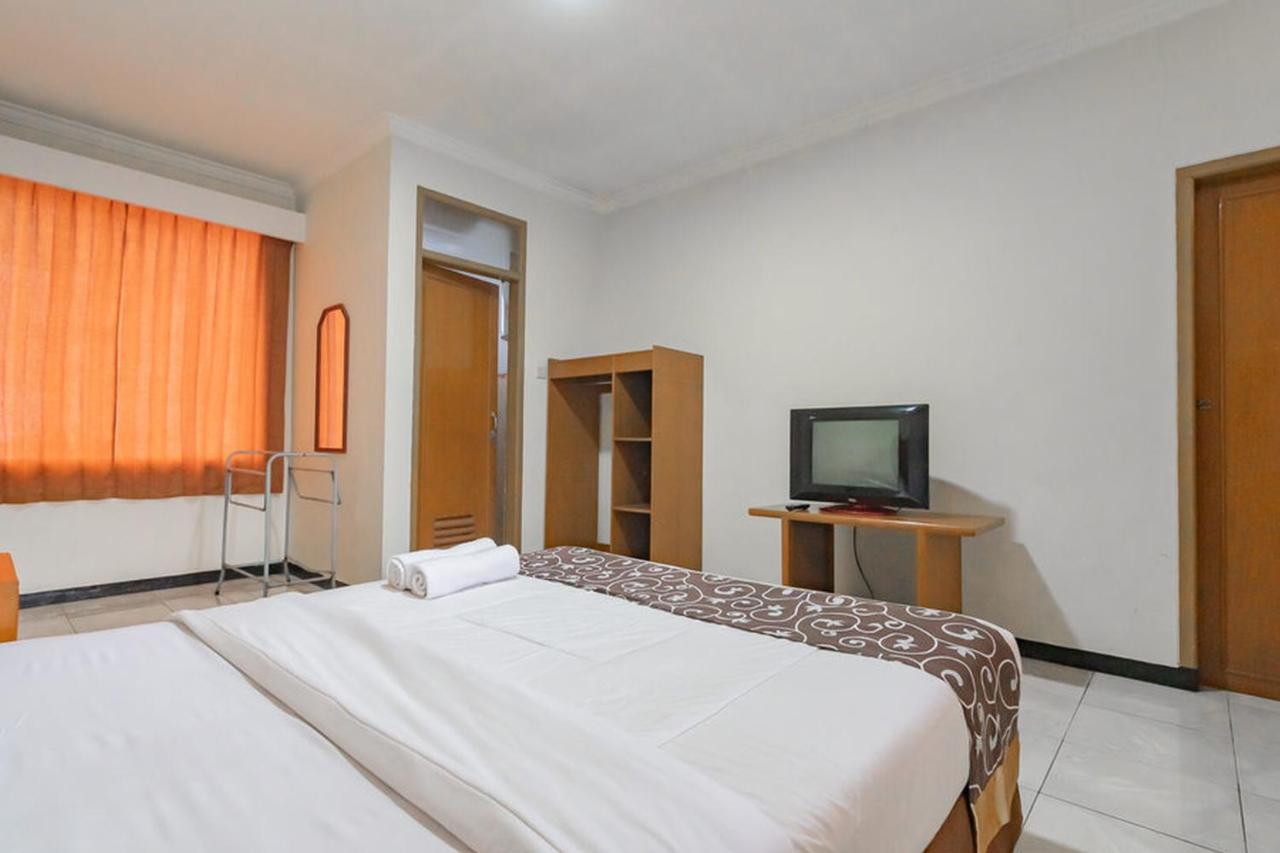 Hotel Puspa Sari Redpartner סיאטר מראה חיצוני תמונה