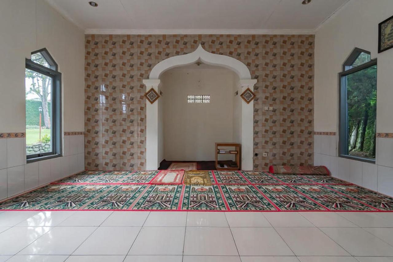 Hotel Puspa Sari Redpartner סיאטר מראה חיצוני תמונה