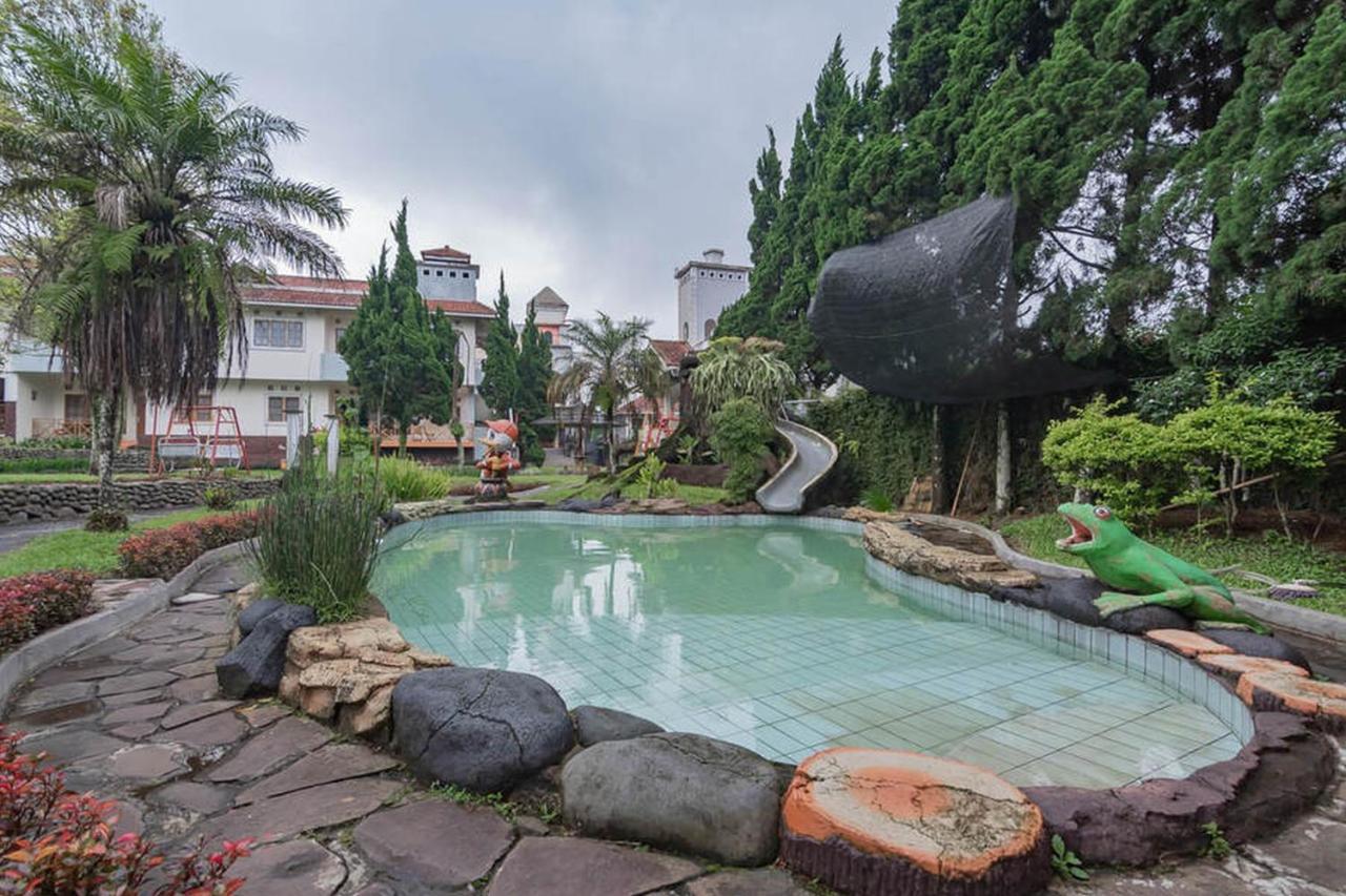 Hotel Puspa Sari Redpartner סיאטר מראה חיצוני תמונה