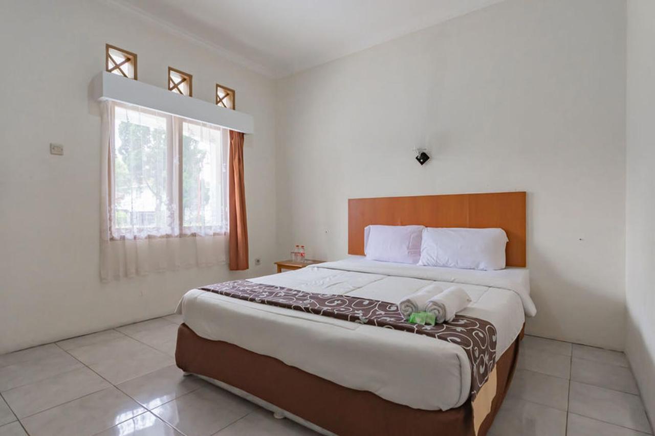 Hotel Puspa Sari Redpartner סיאטר מראה חיצוני תמונה