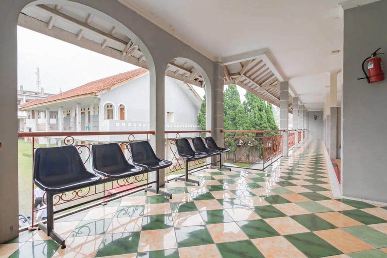 Hotel Puspa Sari Redpartner סיאטר מראה חיצוני תמונה
