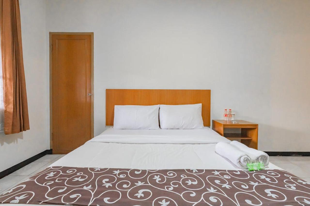 Hotel Puspa Sari Redpartner סיאטר מראה חיצוני תמונה