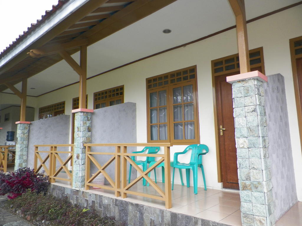 Hotel Puspa Sari Redpartner סיאטר חדר תמונה